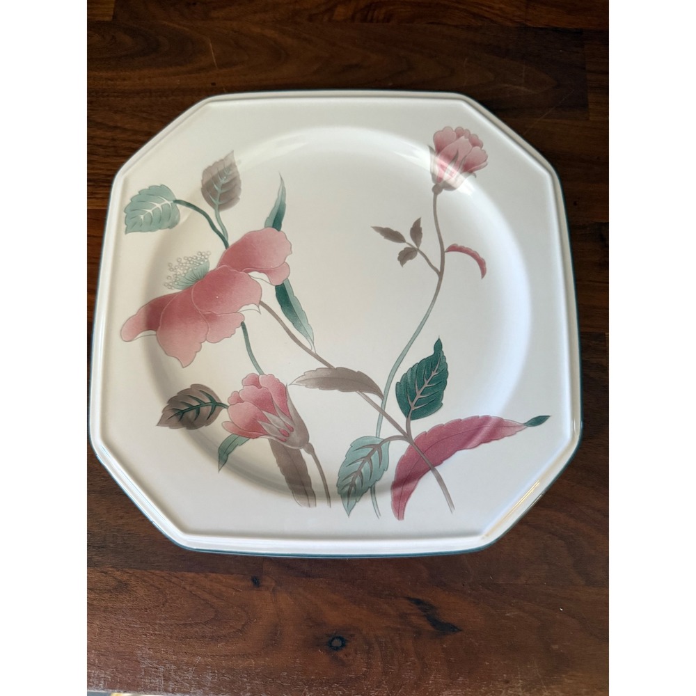Mikasa Continental Silk Flowers F3003 Salad Plates. Octagonal Japan 8.25" 6 Pcs